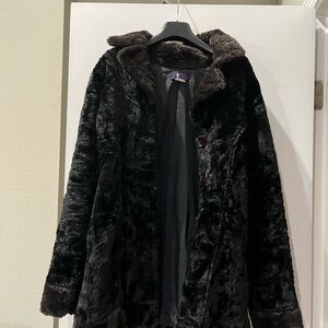 Luxurious vintage Black Faux Fur Coat